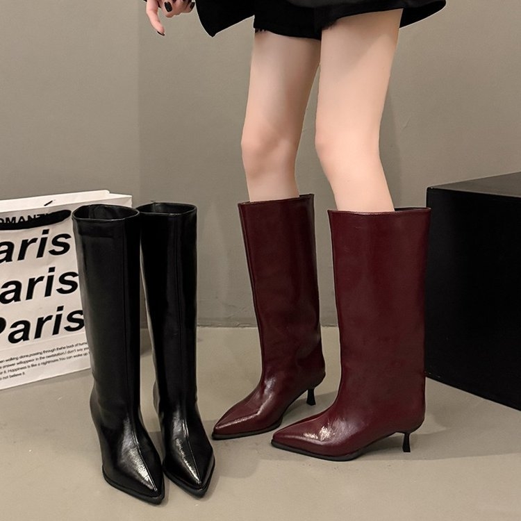 Sieviešu zābaki ar asu purngalu, augsti kāju augums, plāns papēdis, 3–5 cm papēža augstums, PU augšdaļa