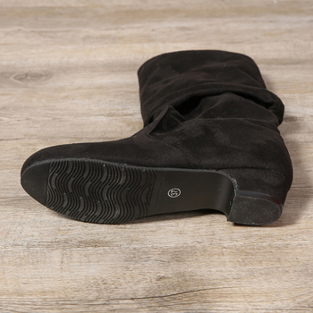 Cizme de motocicletă: exterior din satin, căptușeală din piele, talpă din cauciuc, înălțime peste genunchi, vârf rotund, toc plat și gros