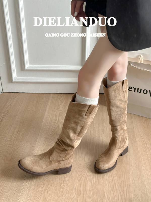 Fringe zābaki, Korejas stils, augsts garums potītei, apaļa purns, klinveida papēdis, sintētiskā āda augšpuse