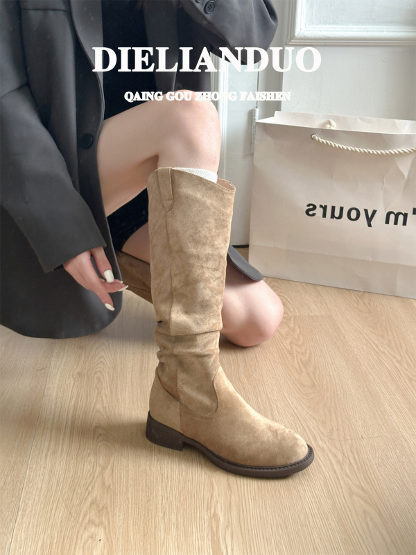 Fringe zābaki, Korejas stils, augsts garums potītei, apaļa purns, klinveida papēdis, sintētiskā āda augšpuse