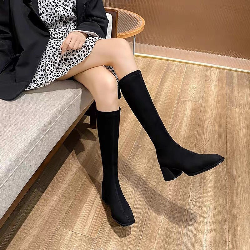 Мъжки високи замшеви ботуши с междинен ток, без връзки