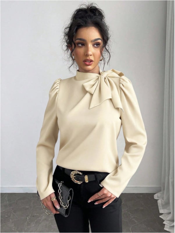 Krekliņa ar garām piedurknēm, šalles apkakle, brīvs siluets, poliestera-spandeksa maisījums, vienkāršs raksts