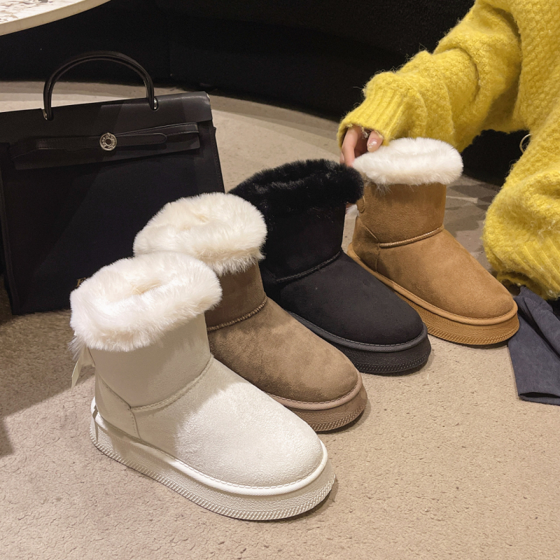 Sniega zābaki ar velūra augšpusi, iekšējā odere ar velūru, gumijas zole, vidēja potītes augstums, apaļa purngala