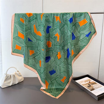 Didelis kvadratinis šalikas, 100% poliesteris, paprasta audimo kryptis, spauda, miesto kasdienis stilius, ruduo 2025