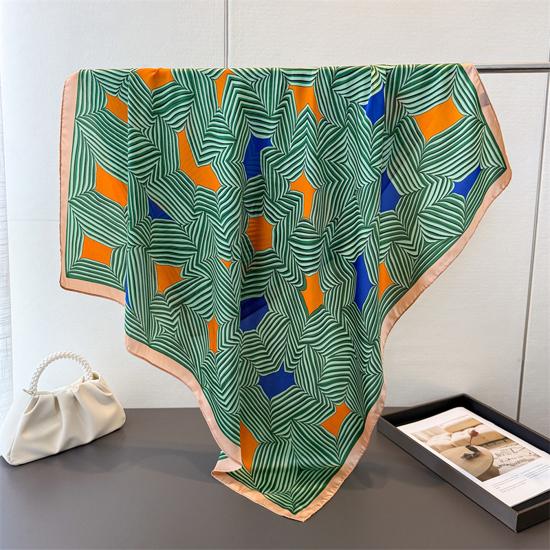 Didelis kvadratinis šalikas, 100% poliesteris, paprasta audimo kryptis, spauda, miesto kasdienis stilius, ruduo 2025