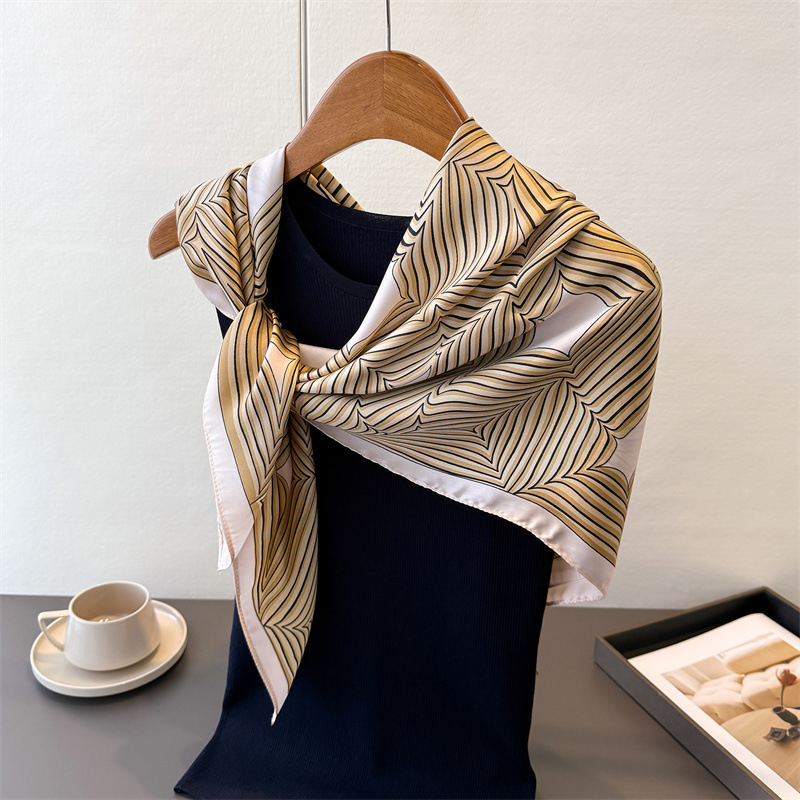 Didelis kvadratinis šalikas, 100% poliesteris, paprasta audimo kryptis, spauda, miesto kasdienis stilius, ruduo 2025