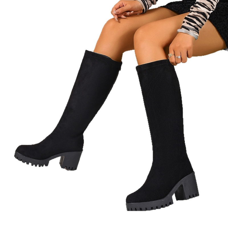 Sieviešu jāšanas zābaki ar augstu garumu, aizmugurējs rāvējslēdzējs, apaļa purngala, vidēja papēļa augstums 3-5 cm