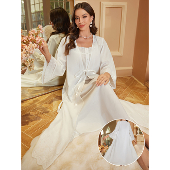 Divdaļīgs nakts tērps ar garām piedurknēm - austs audums, vidējā svara 141–160 g/m²