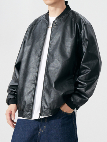 Jaka ar stāvošu apkakli, brīvs piegriezums, ūdensizturīga un vēja necaurlaidīga, rāvējslēdzējs, rudens