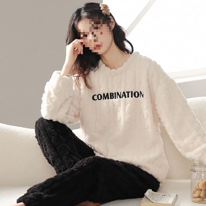 Moterų koralinis fliso pižamų komplektas su šypsenos spaudu, ilgomis rankovėmis, 3/4 kelnes – kasdieniam namų dėvėjimui, pavasaris 2025