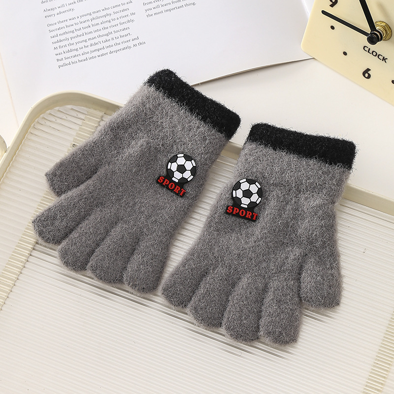 Bērnu ziemas cimdi ar animācijas futbola motīvu | adīti • jakarda • silti • unisex • vecums 3–10 gadi • ziema