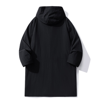 Gobtuvas striukė su stovinančia apykakle, užtrauktuku priekyje, laisvas kirpimas, ilgas