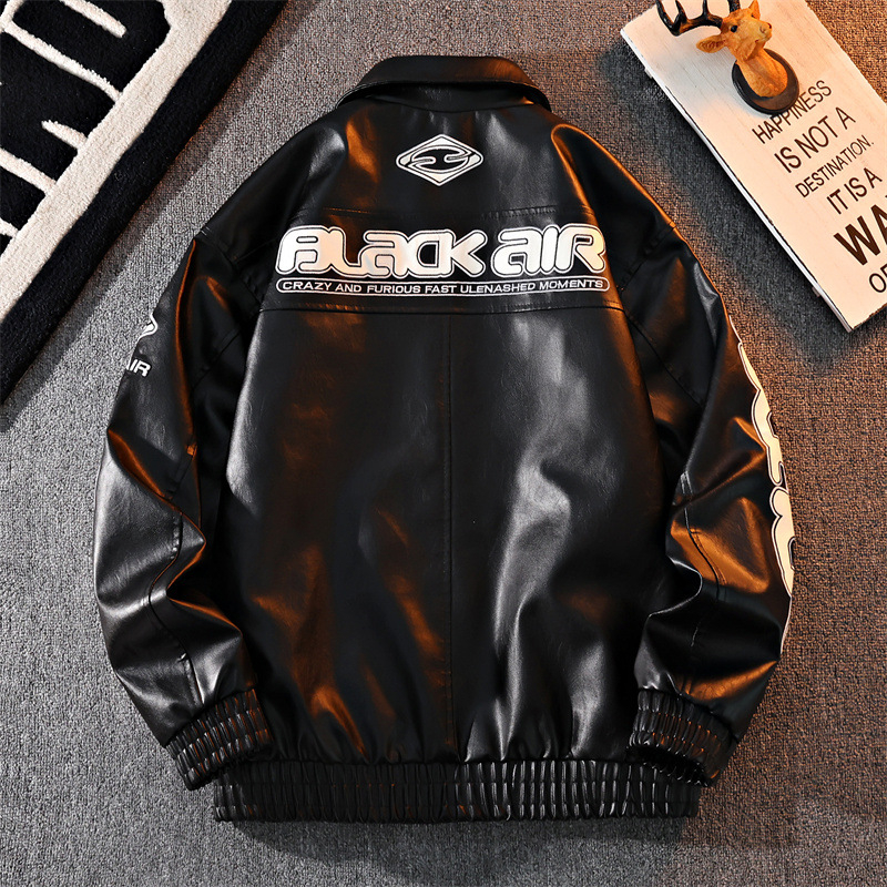 PU ādas jaka ar reversu apkakli, dubultā aizdare, plaša piegriezums, 2025. gada pavasaris