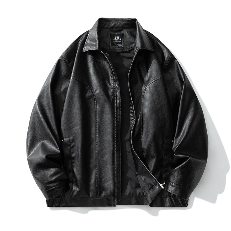 Vīriešu jaka ar apgrieztu apkakli, rāvējslēdzēja aizdare, brīvs piegriezums, sānu kabatas, ūdensizturīga un pretvēja