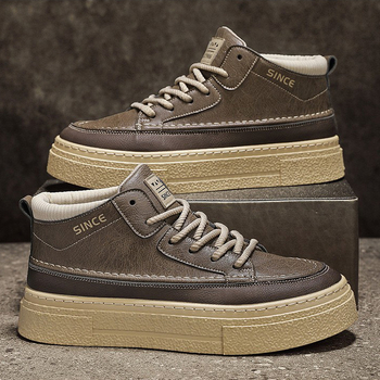 Vīriešu tenisa kurpes ar 3-5 cm paceltu, biezāku zoli, mikrofibra augšdaļa, elpojoša sietveida iekšpuse, injekcijā veidota gumijas zole, šņorēšana