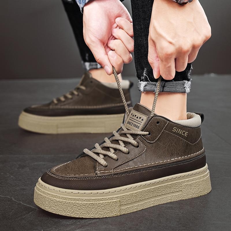 Vīriešu tenisa kurpes ar 3-5 cm paceltu, biezāku zoli, mikrofibra augšdaļa, elpojoša sietveida iekšpuse, injekcijā veidota gumijas zole, šņorēšana