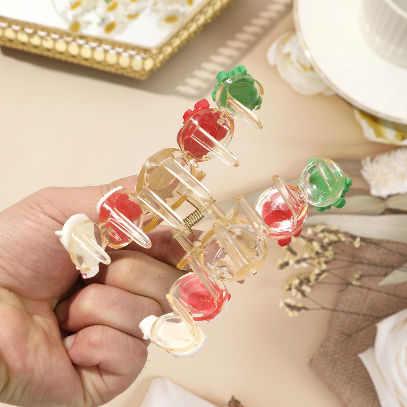 Matu spraude ar Ziemassvētku motīvu – Ziemassvētku vecīša un haizivs motīvs, plastmasa/rezīns, sievietēm, ziemā 2025