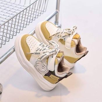 Bērnu sporta kurpes – elpojošas, vieglas pirmiem soļiem; augšējā daļa no ultrafine ādas; blokveida raksts; vecums 12–36 mēneši; pretslīdēšanas zole, korekcijas atbalsts