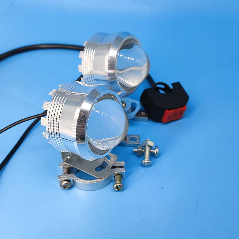 Motorkerékpár LED fényszóró, univerzális 12-85V, állítható fényerő, magas és alacsony fény