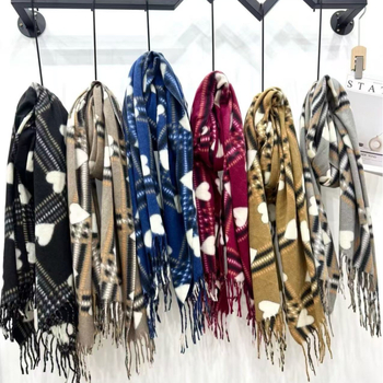 Женски вълнен шал с каре и пискюли, мек и топъл, квадратен шал за рамене • В наличност • Код: JH-SJHS • Стартиране: пролет 2022 • Сезон: зима