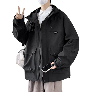 Muška kordurova jakna s kapuljom, opuštenog kroja, odvojiva kapuljača, jednostruko prednje zatvaranje, dugi rukavi, regularna duljina, glavni materijal: krzno zeca, proljeće 2025