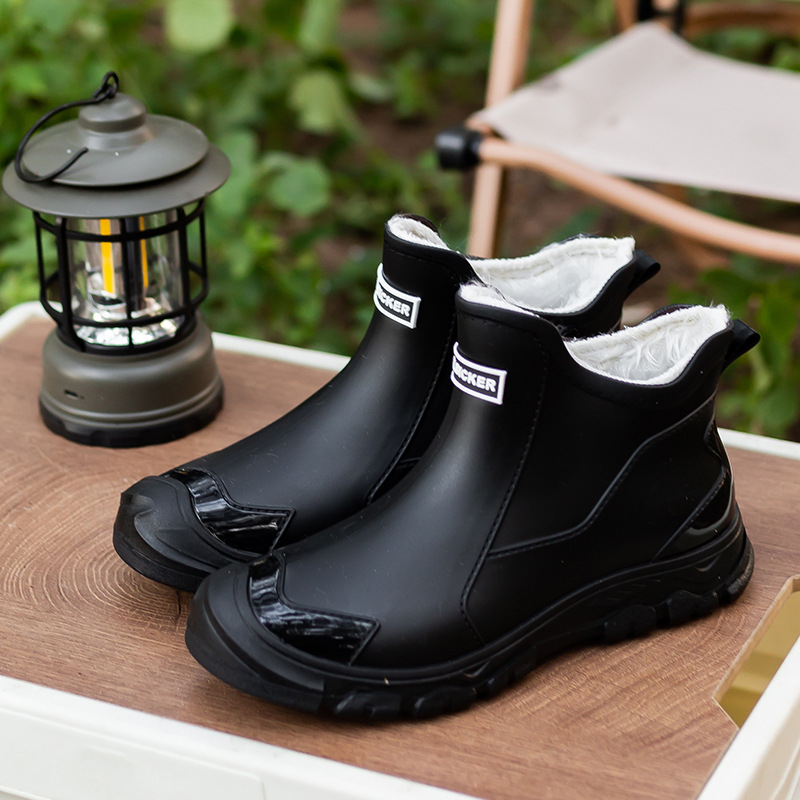 Vīriešu PVC lietus zābaki, zems šafts, ūdensizturīgi un neslīdoši, silti ar mākslīgās kažokādas apdari un iekšējo kokvilnas odere