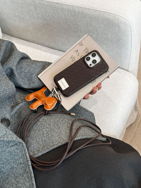 TPU aizmugurējais vāciņš iPhone 16/15 Pro un iPhone 14/13 — injekcijas formēšana, pielāgojama, viegls luksusa stils