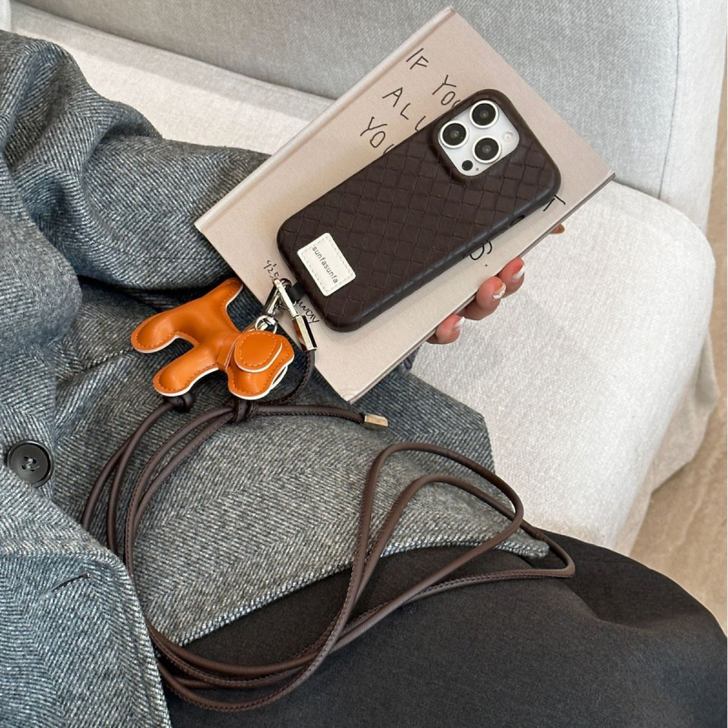 TPU aizmugurējais vāciņš iPhone 16/15 Pro un iPhone 14/13 — injekcijas formēšana, pielāgojama, viegls luksusa stils