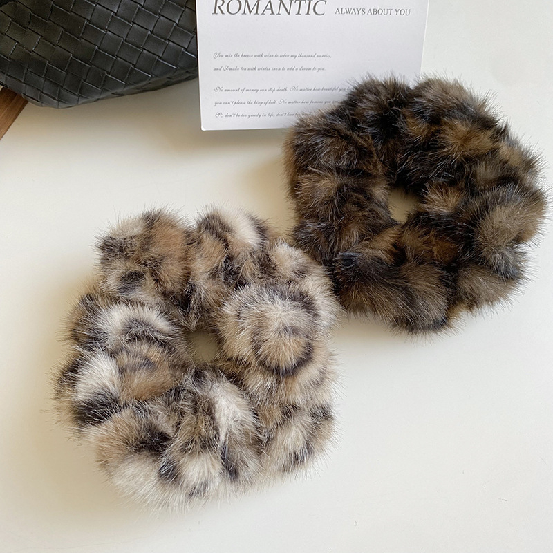 Pūkaina matu gumija ar bumbiņu, roku darbs, augsta elastība, Korejas stila, svaigs un salds