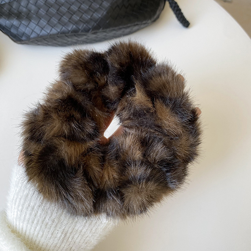 Pūkaina matu gumija ar bumbiņu, roku darbs, augsta elastība, Korejas stila, svaigs un salds