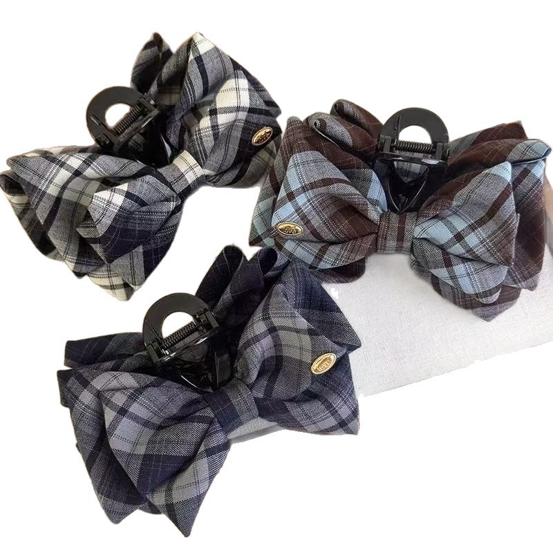 Matu klips: roku darbs, sievietes dizains, sajaukts materiāls, retro kvadrātveida raksts, 2025 rudens izlaidums