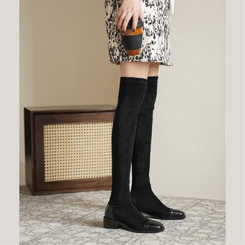 Čizme iznad koljena, velur gornji dio, četvrtasti vrh, chunky peta 3–5 cm, gumeni potplat