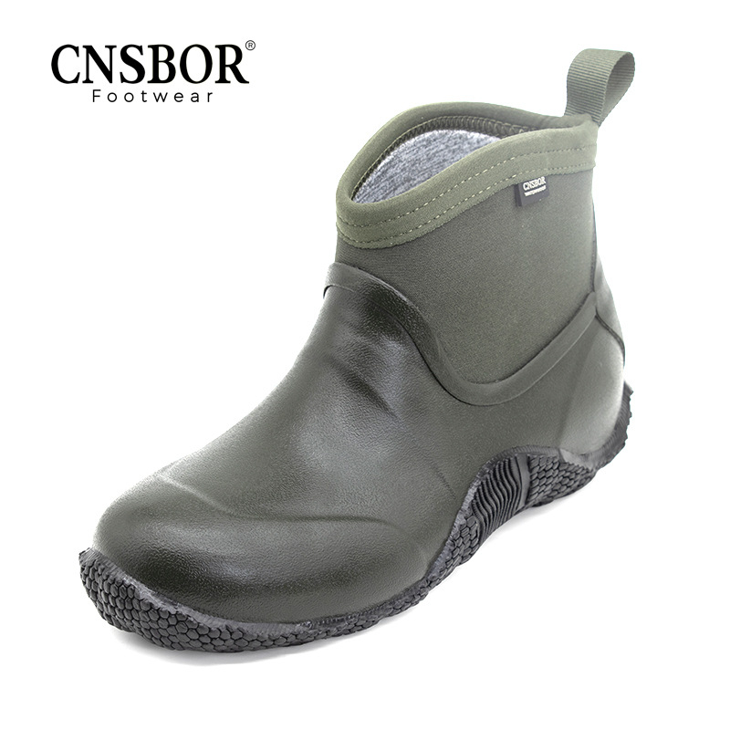 Kišne čizme s gornjim dijelom od Crosyile smole, gumom, unutarnja podstava od ovčjeg baršuna, visina pete 3-5 cm