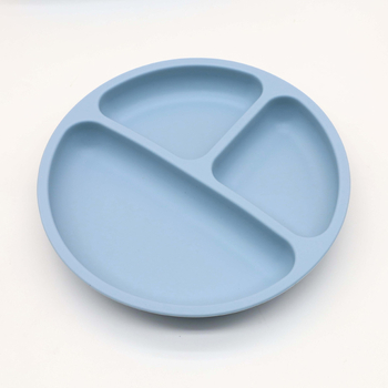 5-dijelni silikonski set za bebe: zdjela, tanjur s tri odjeljka, žlica, vilica i podbradnik, za bebe od 6 mjeseci