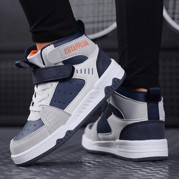 Zēnu sporta apavi, sintētiskā āda augšdaļā, kvadrātveidīgs purngals, Velcro aizdare, gumijas zole