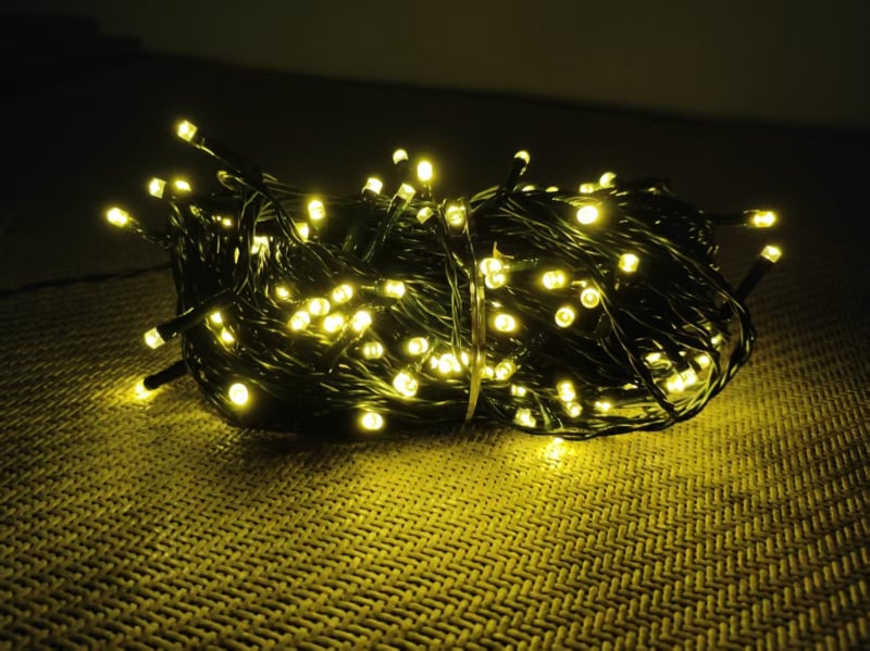 KM-S100 Solarni LED treperići niz za vanjsku upotrebu – IP65 vodootporno, upravljanje daljinskim i tipkom, snaga svjetla 6000