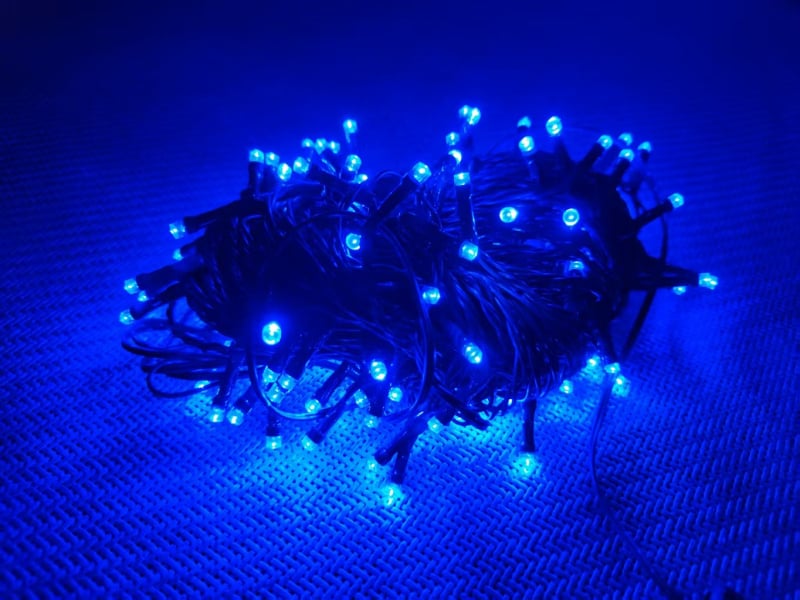 KM-S100 Solarni LED treperići niz za vanjsku upotrebu – IP65 vodootporno, upravljanje daljinskim i tipkom, snaga svjetla 6000