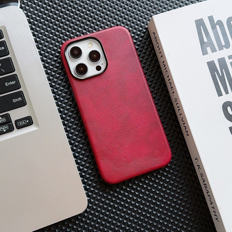 Telefonu lieta iPhone ar magnētisku aizturi, pret kritieniem, materiāls PC + mākslīgā āda, ādas tekstūra, saderīgs ar iPhone 12–14 sēriju