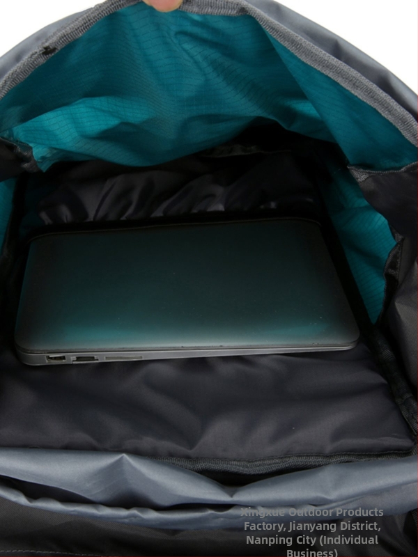 Nylonový nepremokavý viacúčelový turistický batoh na túry, kempovanie a cestovanie