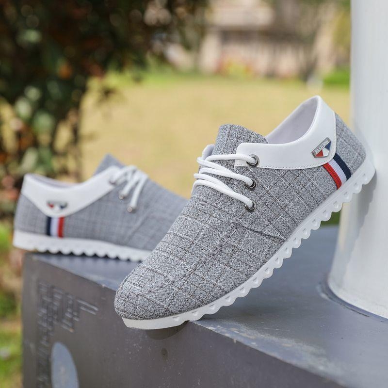 Vīriešu platna sneakers - elpojošs augšējais materiāls, šņorējamas, zems profils, gumijas zole, asas pirksts