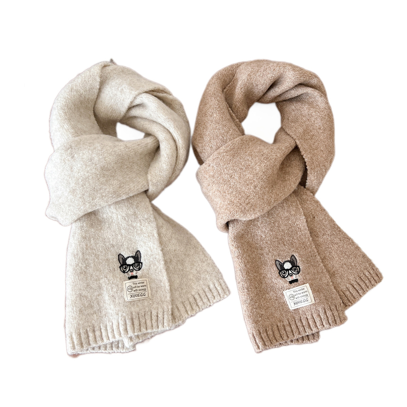Universāls šalle no vilnas maisījuma, warp-knit, ar izšūtu suņa motīvu, ziemas siltumam