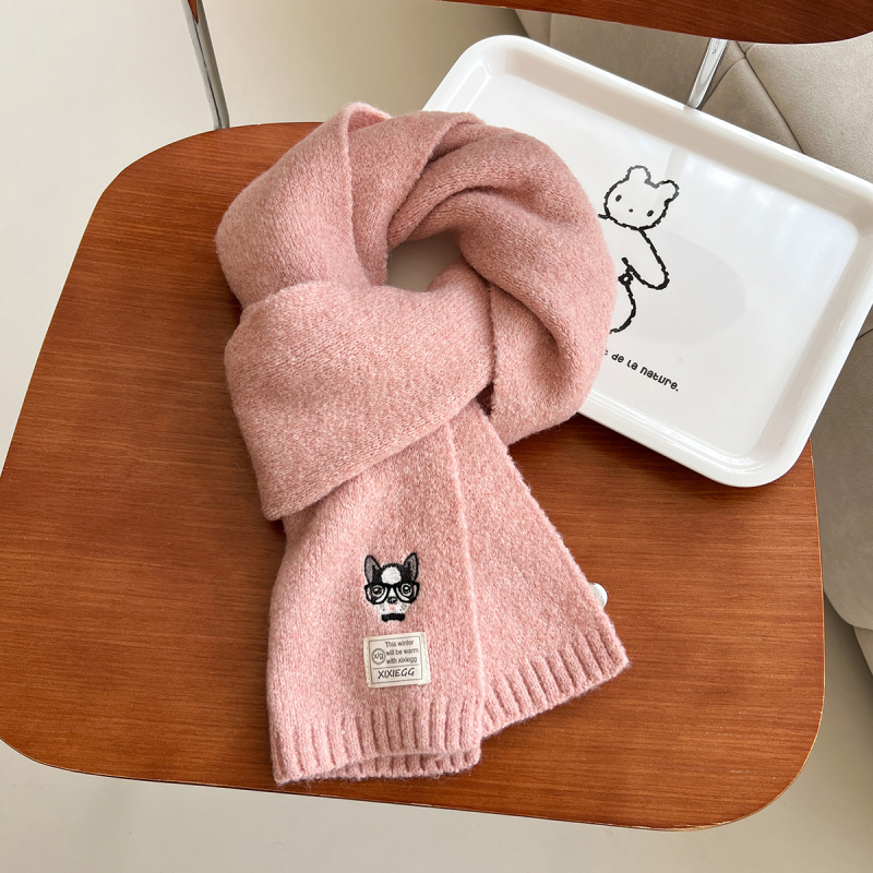 Universāls šalle no vilnas maisījuma, warp-knit, ar izšūtu suņa motīvu, ziemas siltumam