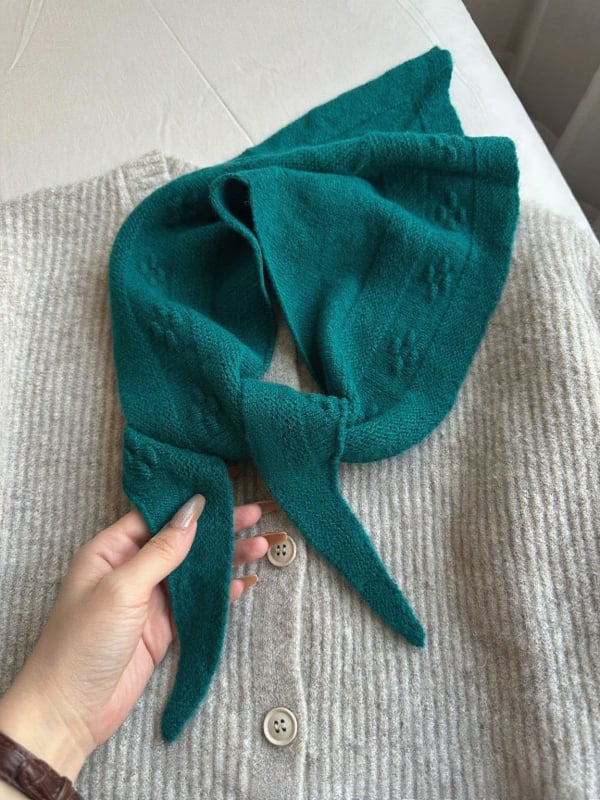 Trīsstūra vilnas šalle ar ziedu rakstu, 100% vilna, vienkāršs audums, saglabā siltumu, ziema, SJ-X2797