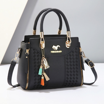 Tote torba u urbanom minimalističkom stilu, PU materijal, horizontalno pravokutni oblik, zatvarač