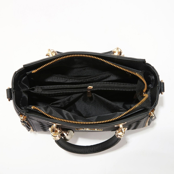 Tote torba u urbanom minimalističkom stilu, PU materijal, horizontalno pravokutni oblik, zatvarač