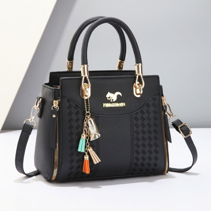 Tote torba u urbanom minimalističkom stilu, PU materijal, horizontalno pravokutni oblik, zatvarač