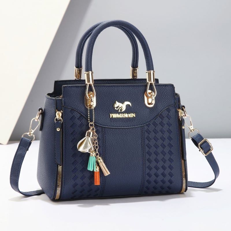 Tote torba u urbanom minimalističkom stilu, PU materijal, horizontalno pravokutni oblik, zatvarač