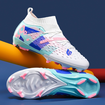 Futbola kurpes – Unisex, elpojošs augšējais slānis no sintētiskās ādas, gumijas zole, PU iekšzole, šņorēšana (Breathable upper, Synthetic leather, Rubber sole, PU insole, Lace-up)