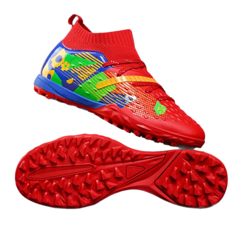 Futbola kurpes – Unisex, elpojošs augšējais slānis no sintētiskās ādas, gumijas zole, PU iekšzole, šņorēšana (Breathable upper, Synthetic leather, Rubber sole, PU insole, Lace-up)