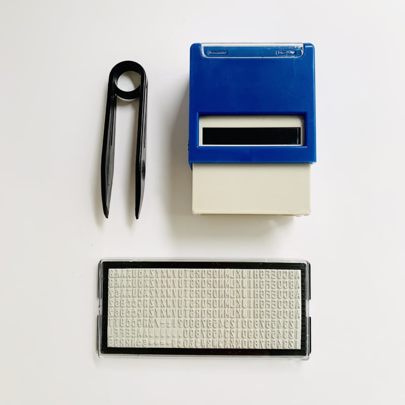 Dial stamp set – Пластмасов правоъгълен печат за финансови офисни нужди; възстановяване на мастило